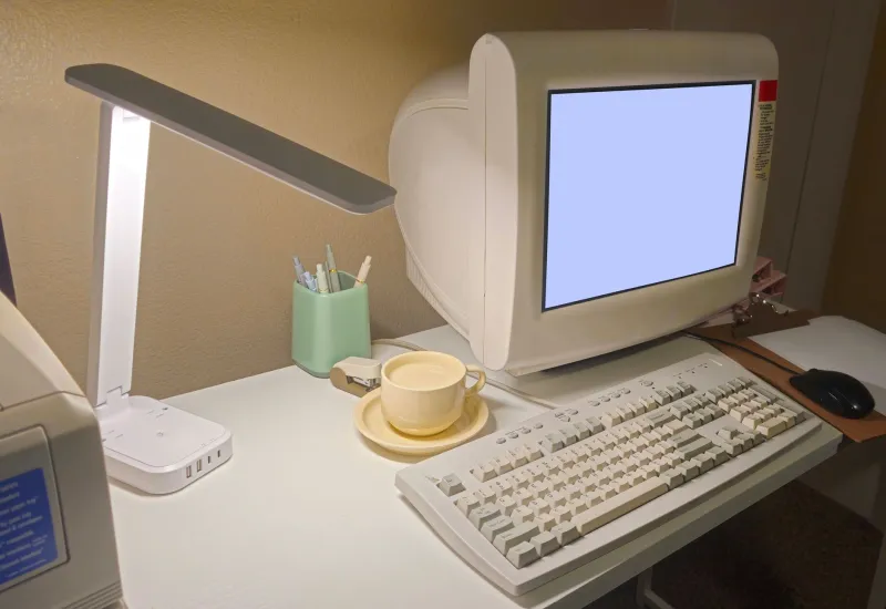 Lag On Purpose: The Retro Gamers Who Swapped Fiber for Friction