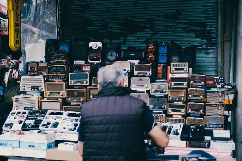 Packets Over the Air: Ham Radio Operators Are Running Bulletin Boards Without a Single Internet Connection